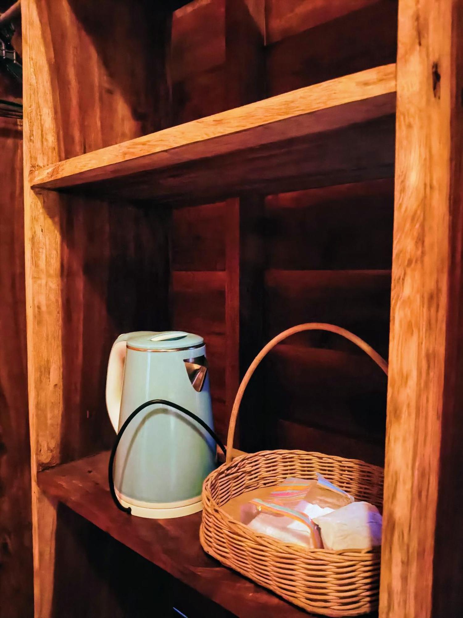Raturinjani Homestay Selong Екстер'єр фото