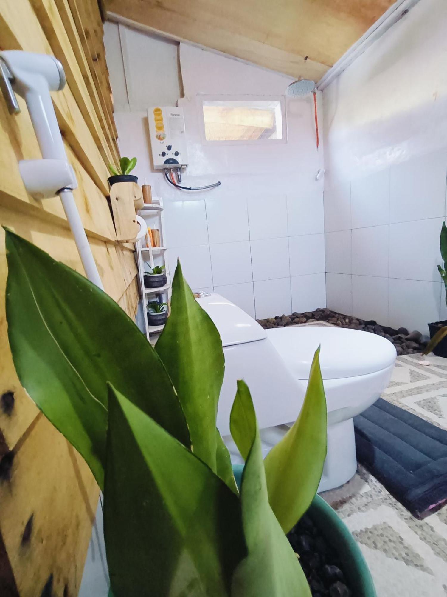 Raturinjani Homestay Selong Екстер'єр фото